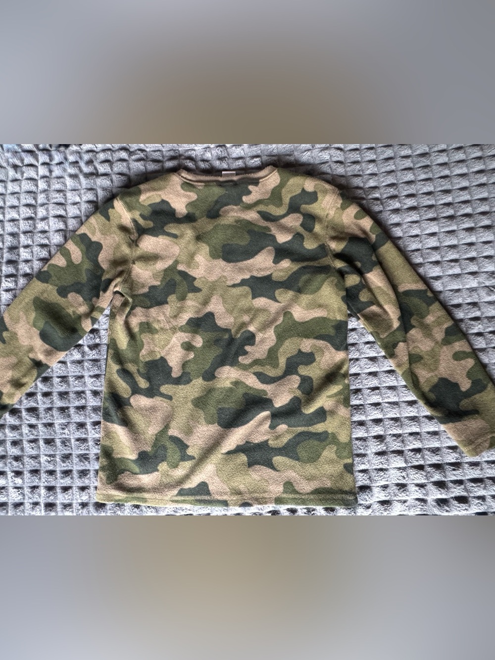 ❤️3/$15 Lands End 10 Boys Camo Fleece Pullover Green Tan Sweatshirt Shirt Top - Picture 2 of 4